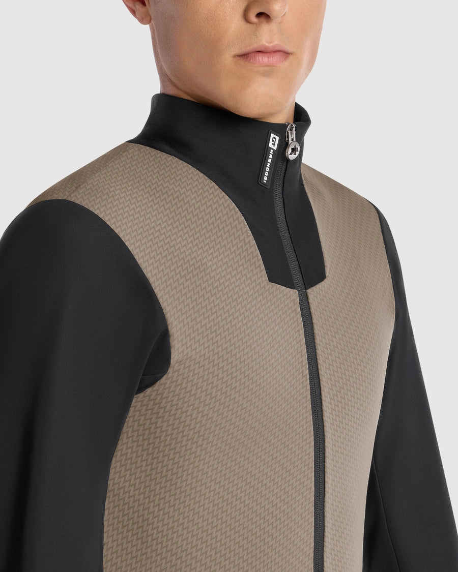 【OUTLET】2025 MILLE GT "HASHOOGI" WINTER JACKET S11 dune sand(標準的なスペックで、アソスの冬の定番的なウィンタージャケット)