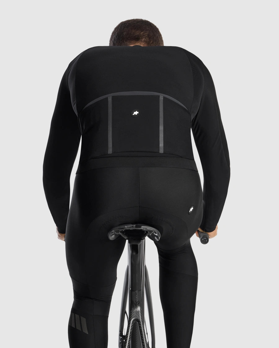 【OUTLET】2025 EQUIPE R "HABU" WINTER JACKET S11 black(全体的に軽やかながら、腕の暖かさをより強化したウィンタージャケット)
