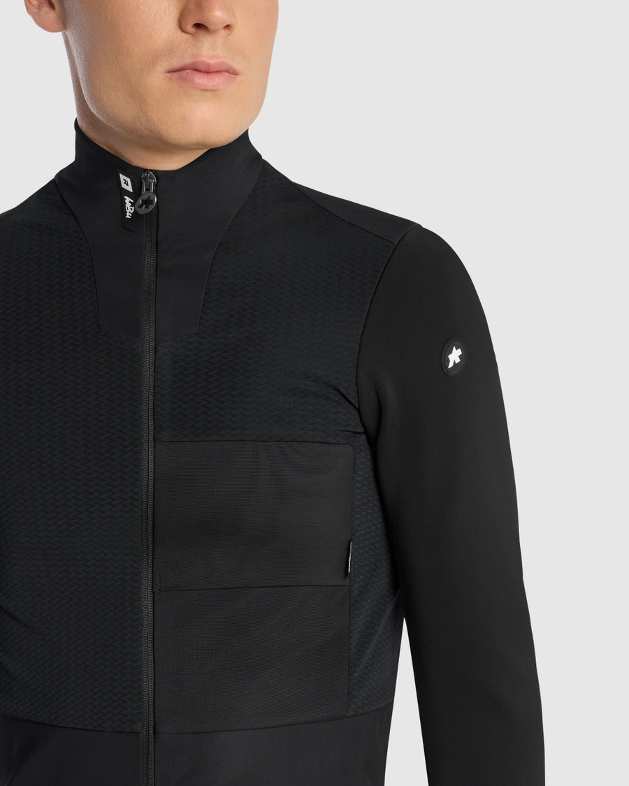 【OUTLET】2025 EQUIPE R "HABU" WINTER JACKET S11 black(全体的に軽やかながら、腕の暖かさをより強化したウィンタージャケット)