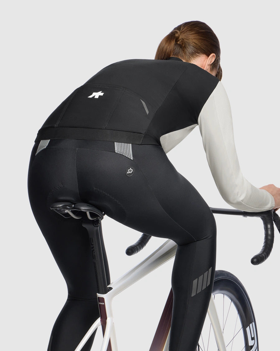 【新入荷】WOMEN'S MILLE GT WINTER JACKET S11 EVO almond milk(レディース 標準的なスペックで、アソスの冬の定番的なウィンタージャケット)