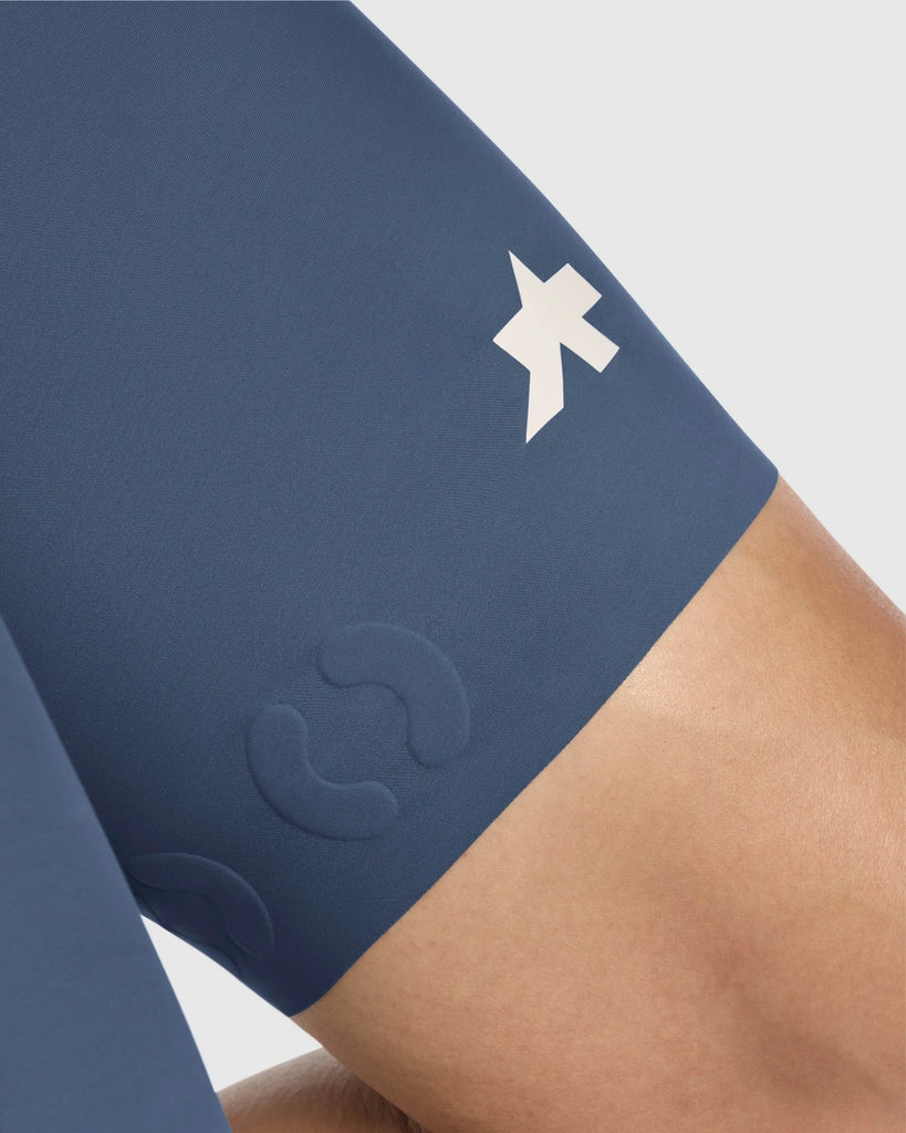 ASSOS / アソス】EQUIPE R BIB SHORTS S11 secret blue(標準グレード ASSOS / アソス】EQUIPE R BIB SHORTS S11 secret blue(標準グレード