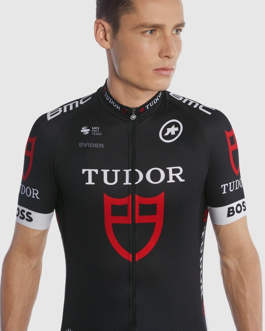 【ASSOS / アソス】TUDOR PRO CYCLING TEAM REPLICA JERSEY（コンフォート系 半袖ジャージ）
