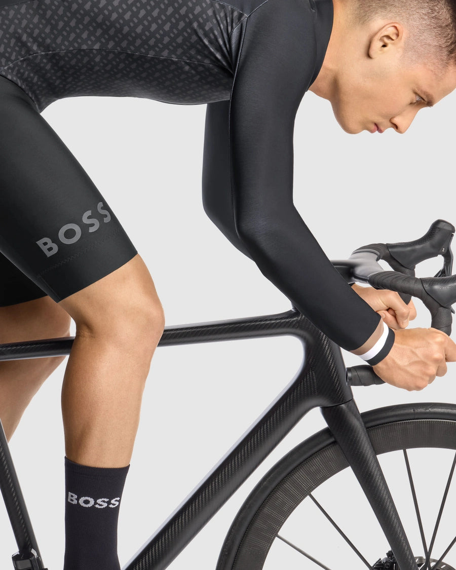 【OUTLET】2024 BOSS × ASSOS / MILLE GT SPRING FALL LS JERSEY C2 black（春秋・初冬向け フリース生地で柔らかな長袖ジャージ）