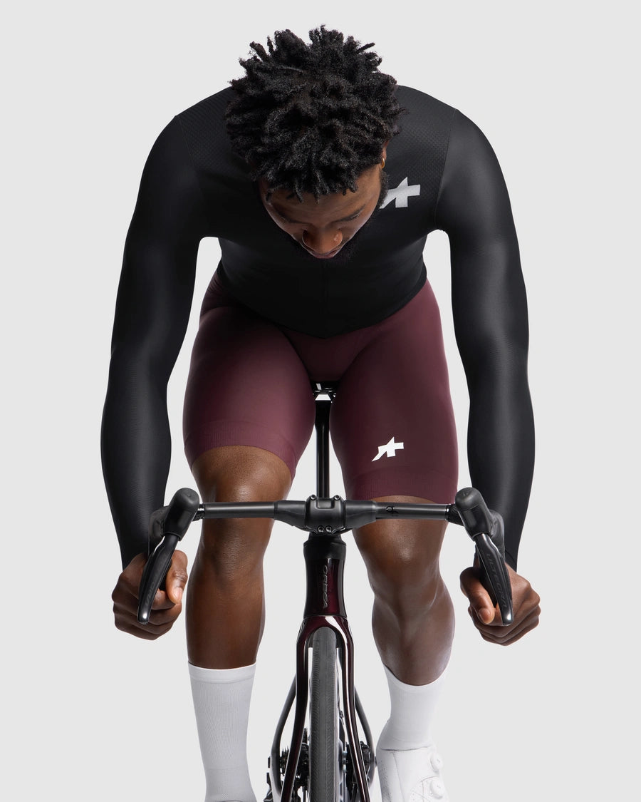 ASSOS 夏ジャージ MILLE GTO Mサイズ ブラック ASSOS / アソス】MILLE GT LS JERSEY S11 EVO black（標準グレード