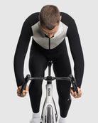 【新入荷】EQUIPE R WINTER JACKET S11 EVO almond milk（軽くしなやかな新素材を纏った、高強度トレーニング向けウィンタージャケット）