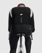 【新入荷】EQUIPE R WINTER JACKET S11 EVO almond milk（軽くしなやかな新素材を纏った、高強度トレーニング向けウィンタージャケット）