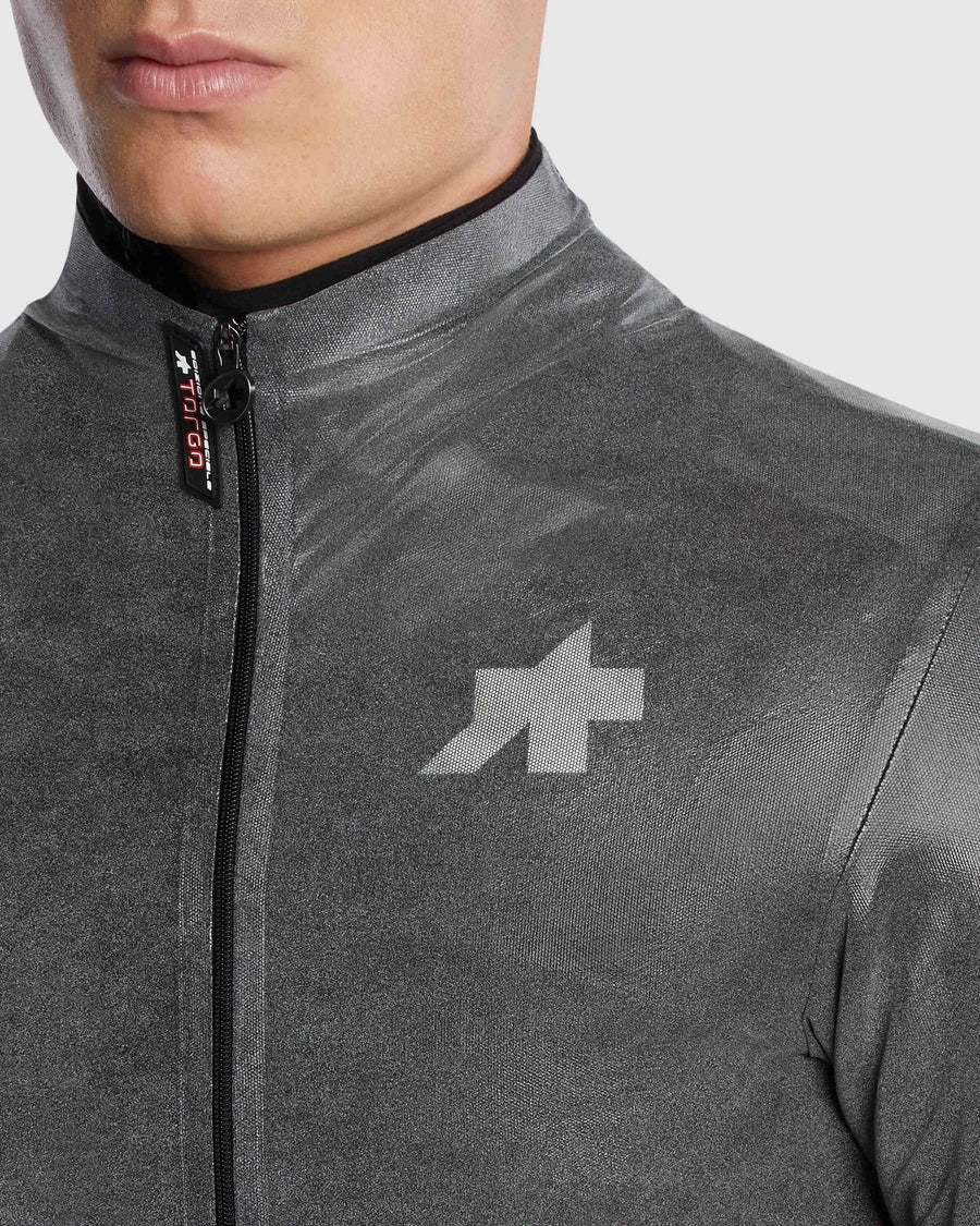【ASSOS / アソス】EQUIPE RS ALLEYCAT CLIMA CAPSULE TARGA（ウィンド・レイン兼用 レーシング シェルジャケット）