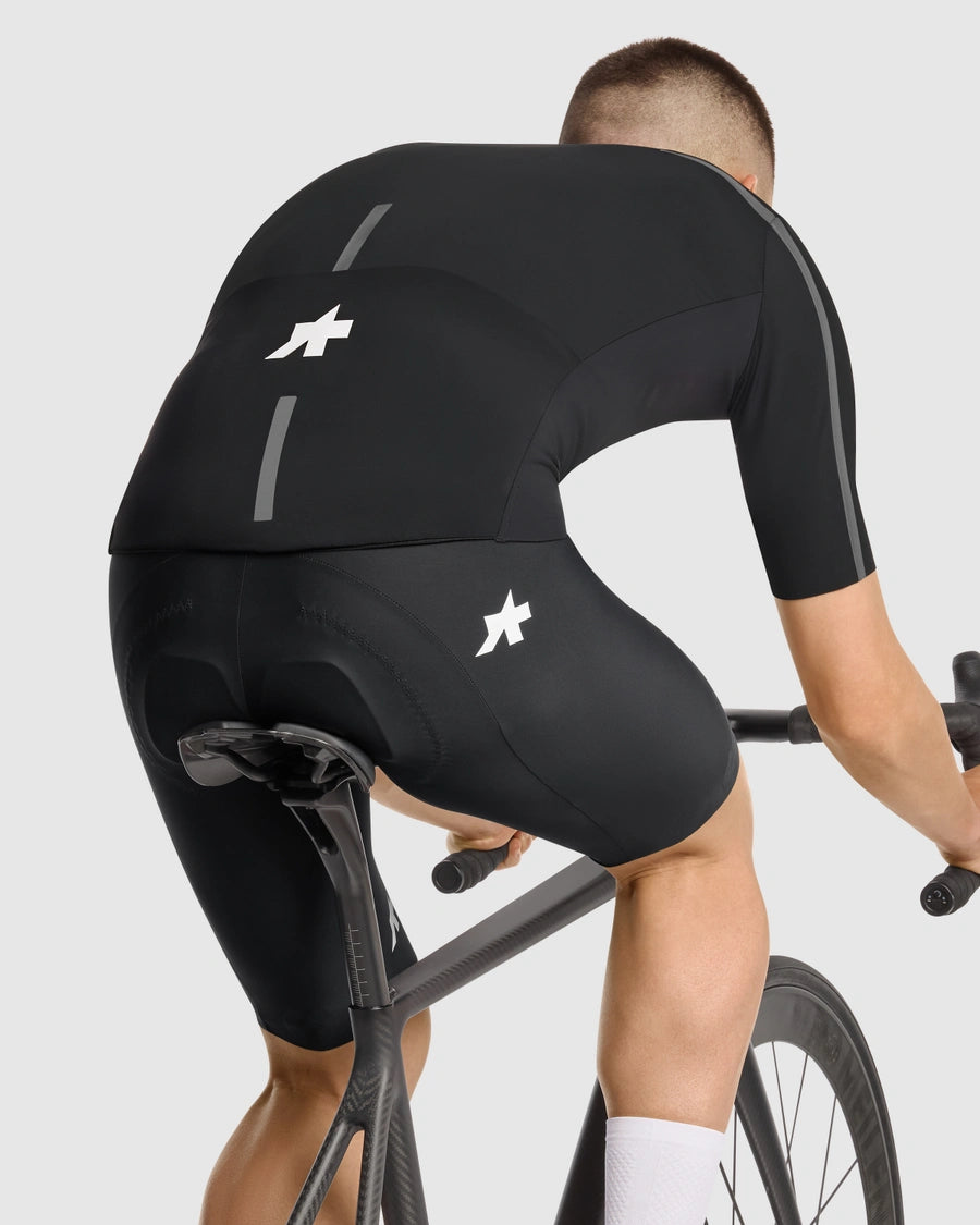 EQUIPE R THERMO RAIN JERSEY S11（レインシェルの素材で仕立てた、雨のレースの決戦用ジャージ）