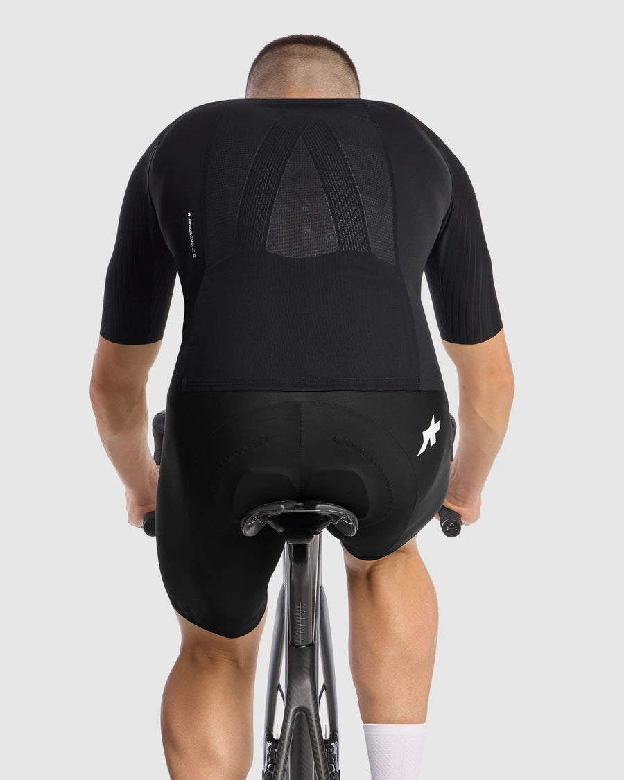 【新製品】EQUIPE RS SHELL JERSEY S11（ジャージの上に重ねて雨風を防ぐ、最もコンパクトなソフトシェルジャージ）