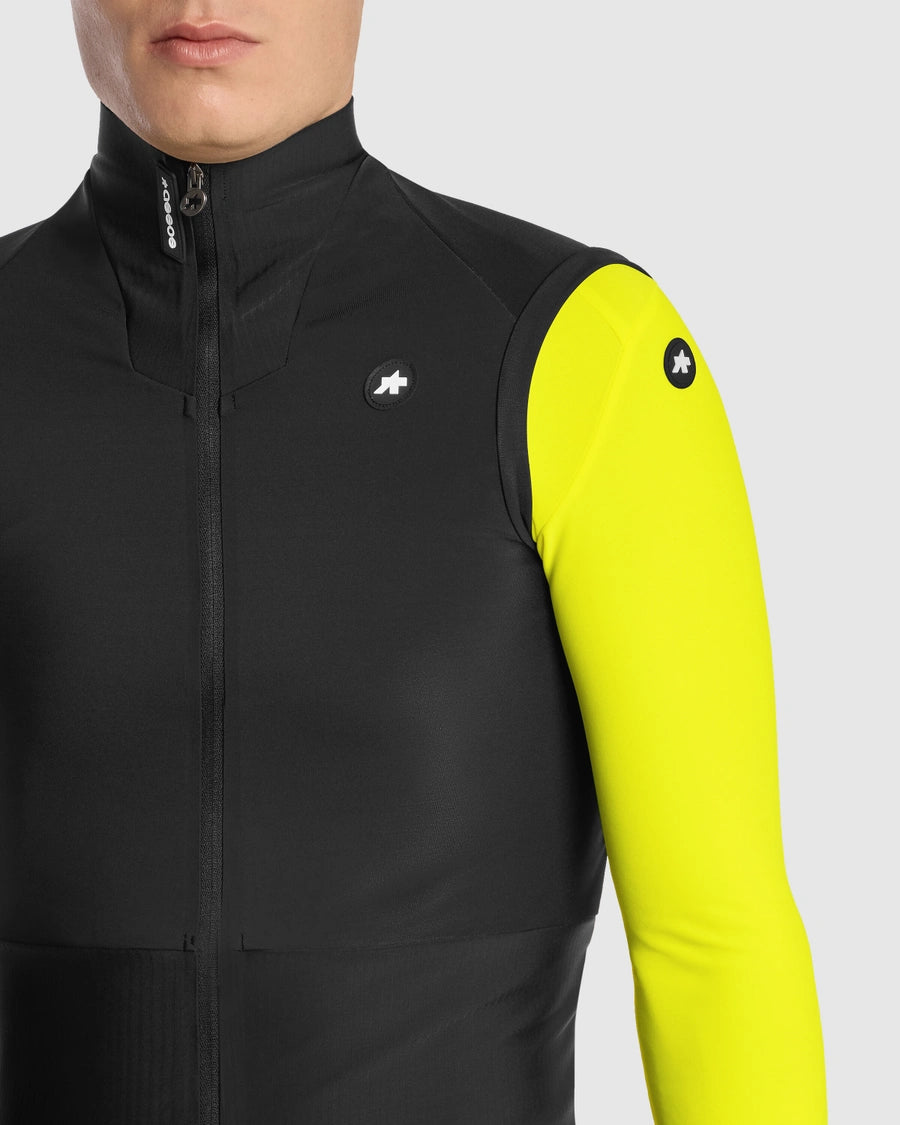 ASSOS / アソス】EQUIPE R SPRING FALL GILET S11 black(背面ポケット ASSOS / アソス】EQUIPE R SPRING FALL GILET S11 black(背面ポケット