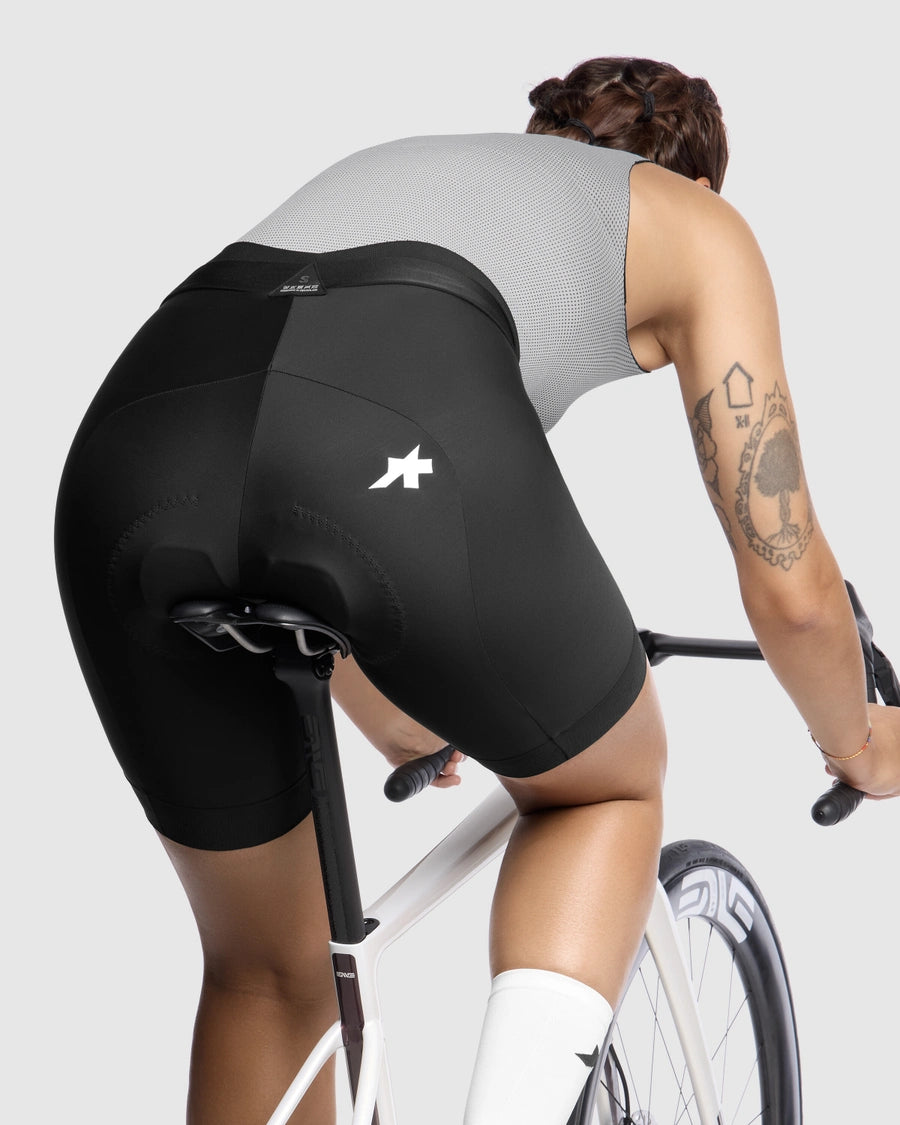 UMA GT HALF SHORTS S11 ロング丈 black（標準グレード /レディース ビブ無しショーツ / 裾丈3cmプラス / パッド厚12mm）