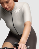 【OUTLET】2026 UMA GT JERSEY S11 EVO almond milk（レディース / 標準グレード / エンデュランス 半袖ジャージ）