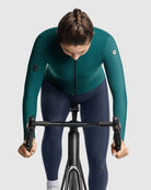 【OUTLET】2025 UMA GT SPRING FALL JERSEY C2 foundation green（全体が柔らかなフリース生地の、秋向けの長袖ジャージ）