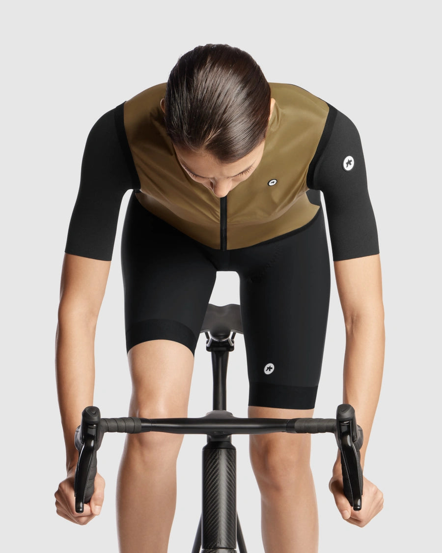 【OUTLET】2025 UMA GT WIND VEST C2 bronze ash（レディース 極薄・超軽量でコンパクトに収納できるウィンドベスト）