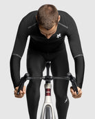 EQUIPE RS THERMO RAIN JACKET S11（単体でも、レイヤリングでも使える、防水性と保温性を備えたソフトシェル素材のジャケット）