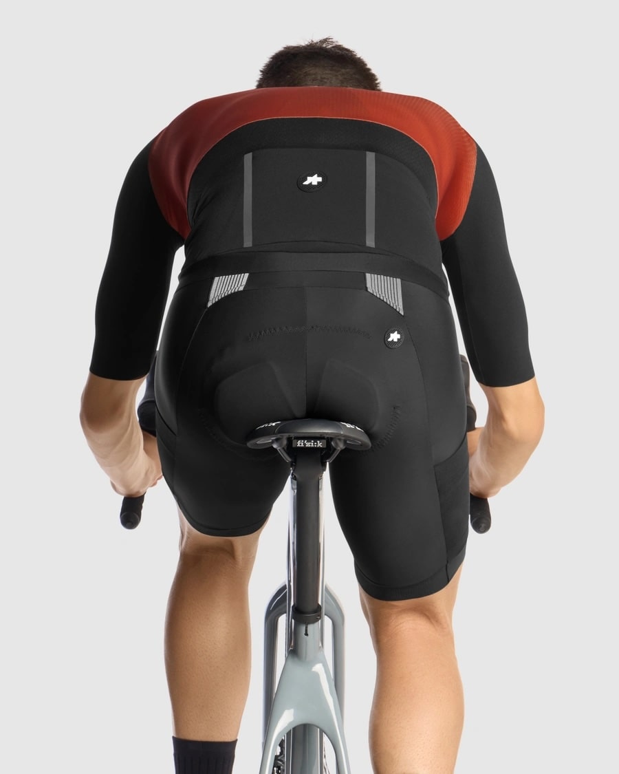 【ASSOS × MAMMUT】TACTICA JERSEY T5 rust（オフロード サイクルジャージ）
