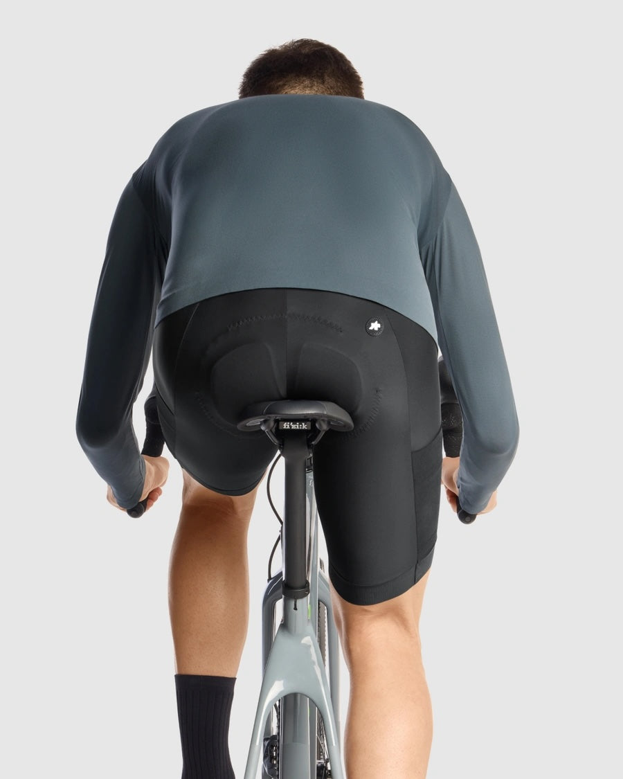 【ASSOS × MAMMUT】TACTICA LS TECH T-SHIRTS T5 MEN strata（機能性素材の長袖Tシャツ）