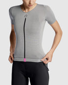 【OUTLET】2025 WOMEN'S V-NECK / SUMMER SS SKIN LAYER P1（さらっと自然な着心地の、夏向け 半袖インナー）/ 0サイズ限り