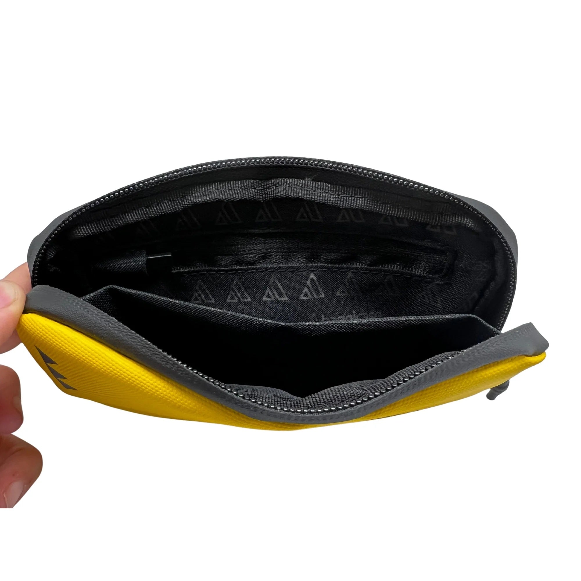 【新製品】BAGGICASE WALLET（衝撃吸収と防水機能を有した、スマートフォンケース兼財布）