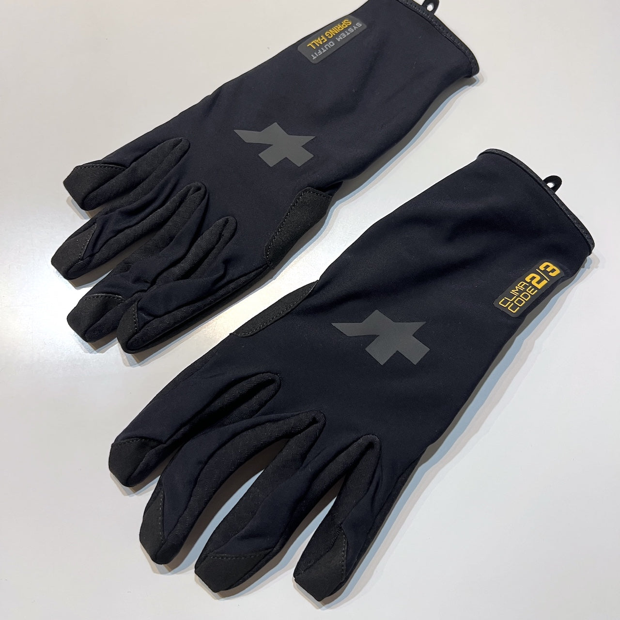 SPRING FALL GLOVES P1（ミッドシーズンに最適な保温性を持つ、起毛ライクラ素材の柔らかなグローブ）