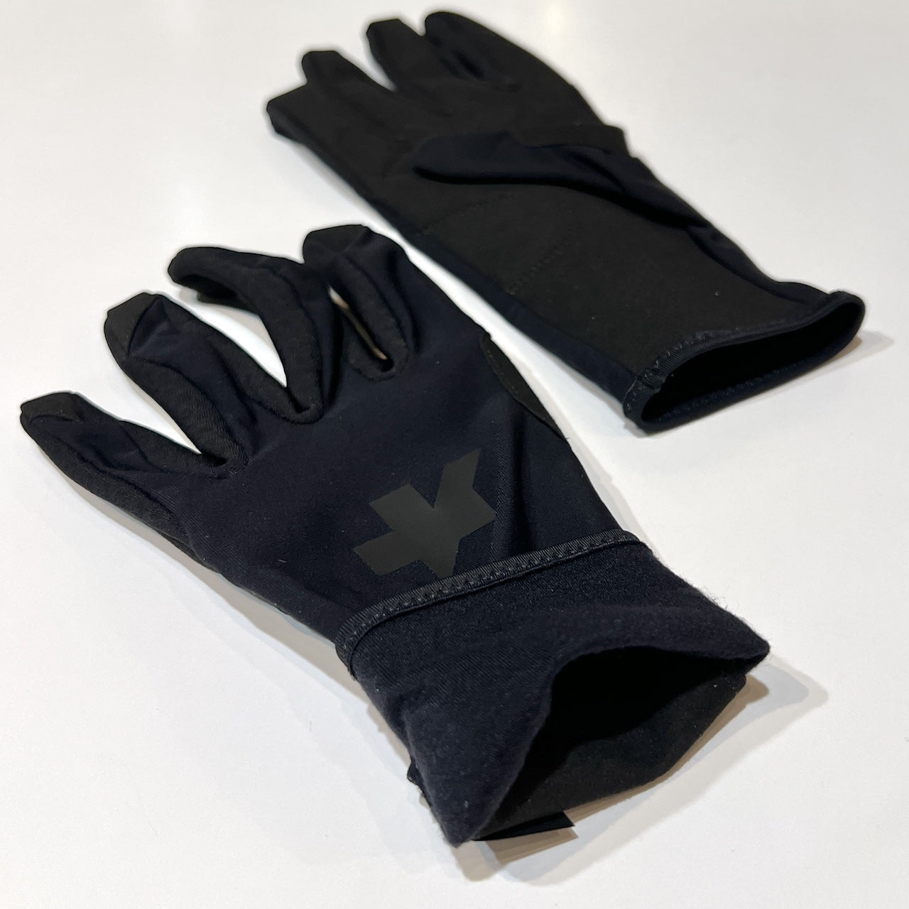 SPRING FALL GLOVES P1（ミッドシーズンに最適な保温性を持つ、起毛ライクラ素材の柔らかなグローブ）