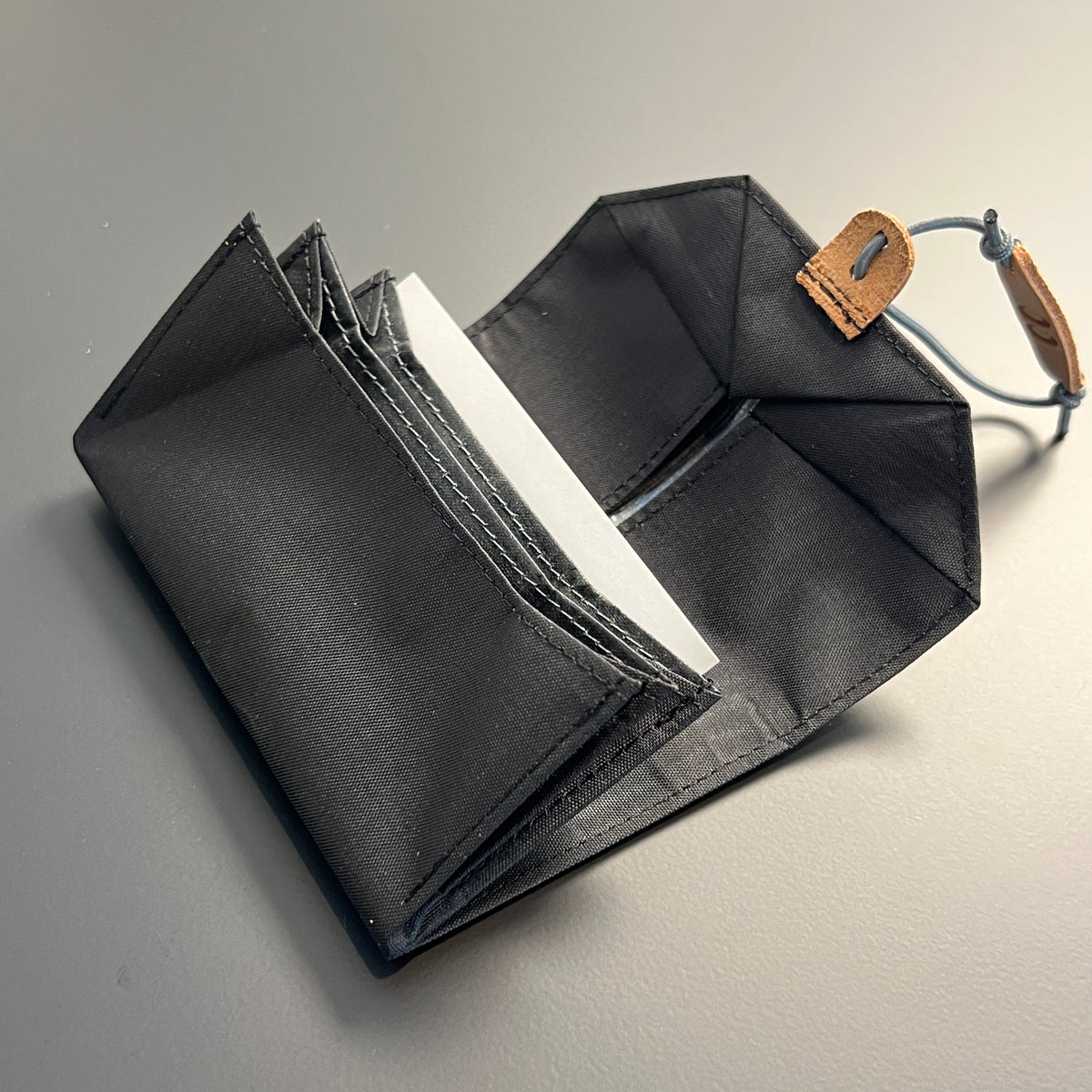 【SO FAR SO GOOD / ソーファー・ソーグッド】WALTZ DX DYNEEMA COMPOSITE FABRIC black（スモールウォレット）