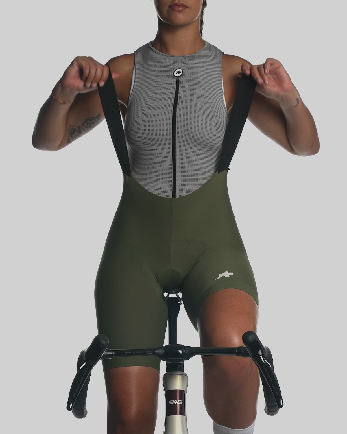 【OUTLET】2026 UMA GT BIB SHORTS S11 moss green（標準グレード / レディース エンデュランス ビブショーツ / パッド厚12mm）/ Mサイズ 1点限り