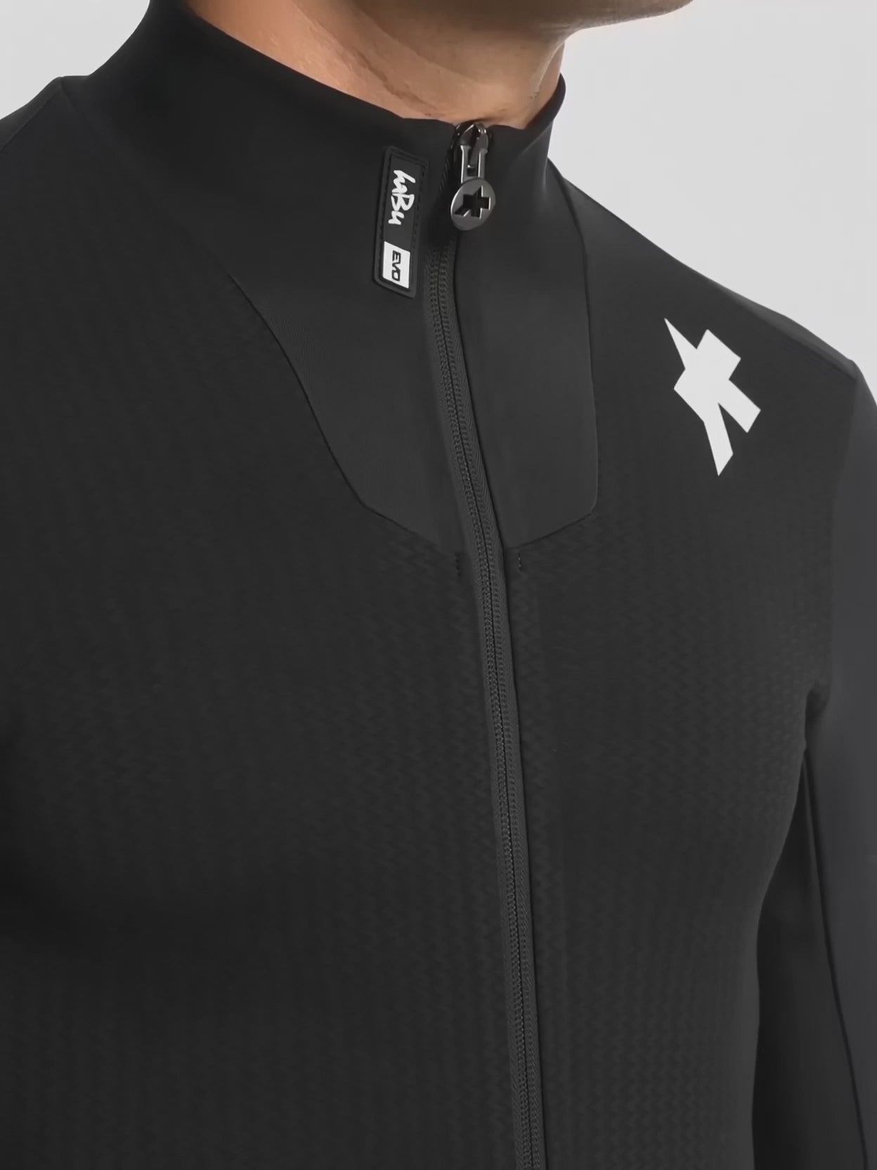 ASSOS / アソス】EQUIPE R WINTER JACKET S11 EVO black（軽くしなやか