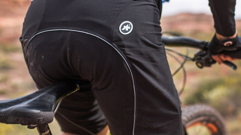 【ASSOS / アソス】WOMEN'S TRAIL CARGO SHORTS black（レディース オフロード系 オーバーショーツ）