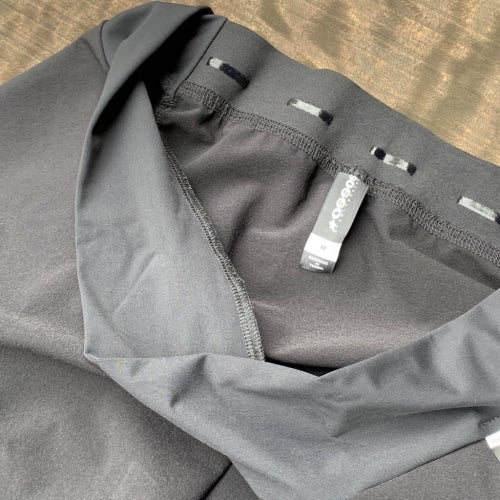 【ASSOS / アソス】WOMEN'S TRAIL CARGO SHORTS black（レディース オフロード系 オーバーショーツ）