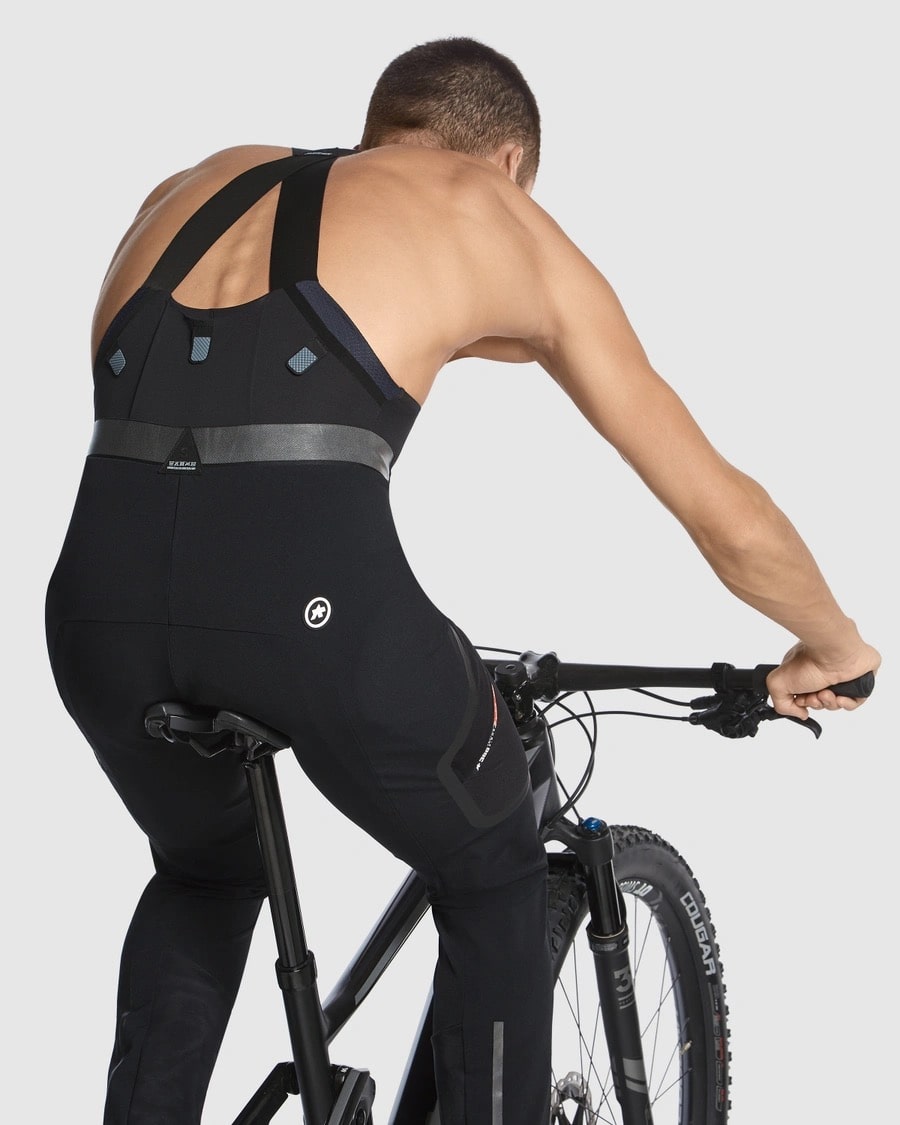 【ASSOS / アソス】2024 TRAIL TACTICA CARGO PANTS T3（オフロード系 オーバーパンツ）
