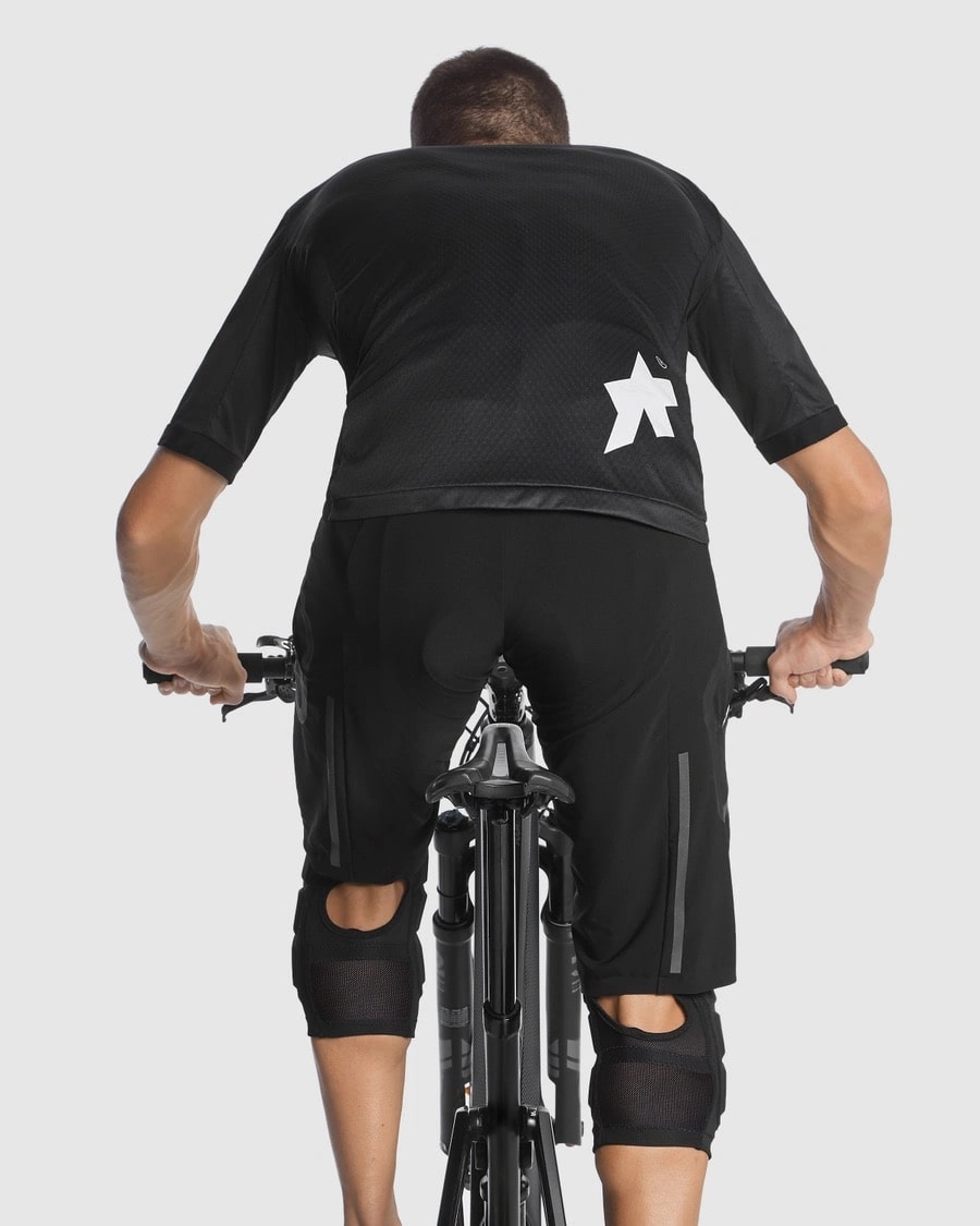 SALE【ASSOS / アソス】TRAIL SS JERSEY T3 black（オールマウンテン 半袖ジャージ）